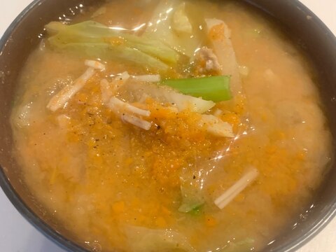 にんじんかす大量消費!にんじんと豚肉のお味噌汁
